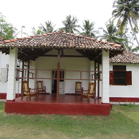 The Colonial Villa Midigama East Exterior foto